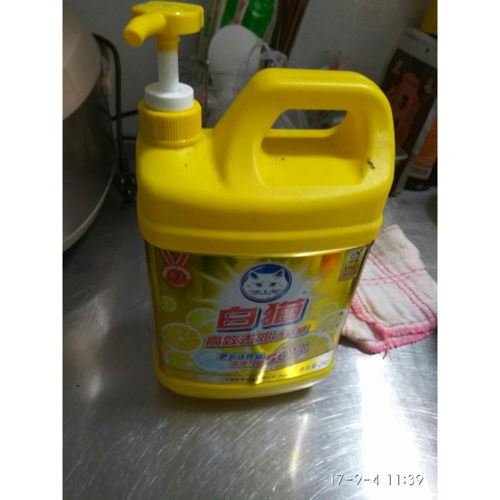 白貓高效去油洗潔精 清潔力背后的科學，你真的用對了嗎？
